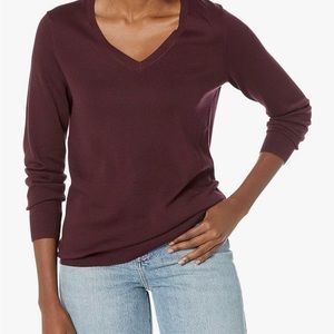 Amazon Essentials V-Neck Sweater